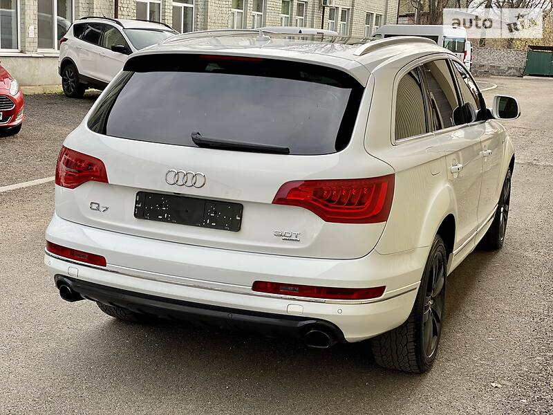 Позашляховик / Кросовер Audi Q7 2013 в Києві