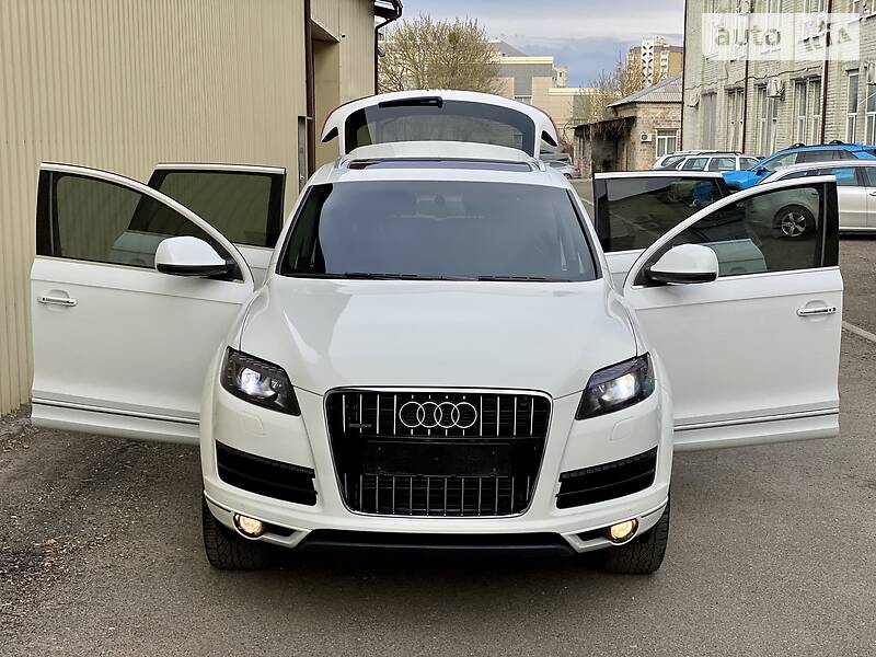 Позашляховик / Кросовер Audi Q7 2013 в Києві