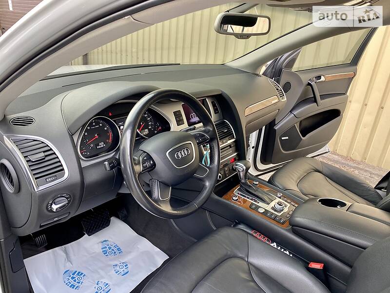 Позашляховик / Кросовер Audi Q7 2013 в Києві