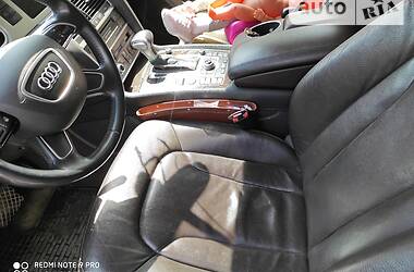 Внедорожник / Кроссовер Audi Q7 2015 в 