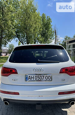 Позашляховик / Кросовер Audi Q7 2015 в Дніпрі