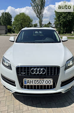 Позашляховик / Кросовер Audi Q7 2015 в Дніпрі