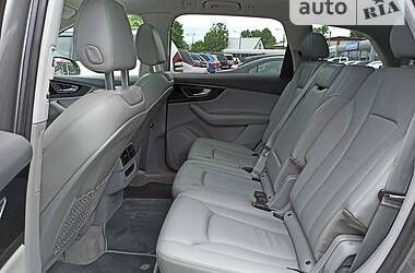 Внедорожник / Кроссовер Audi Q7 2016 в 