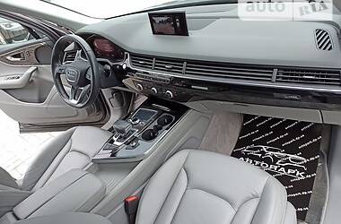 Внедорожник / Кроссовер Audi Q7 2016 в 