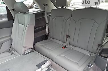 Внедорожник / Кроссовер Audi Q7 2016 в 