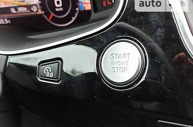Внедорожник / Кроссовер Audi Q7 2016 в 