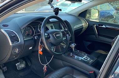 Позашляховик / Кросовер Audi Q7 2011 в 