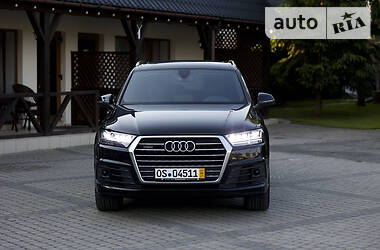 Внедорожник / Кроссовер Audi Q7 2017 в Ровно