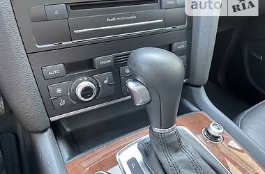 Внедорожник / Кроссовер Audi Q7 2011 в 