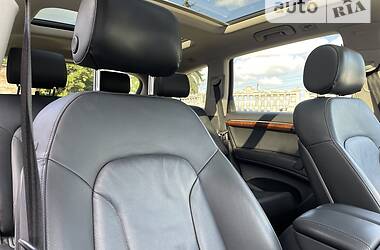 Внедорожник / Кроссовер Audi Q7 2011 в 