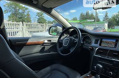 Внедорожник / Кроссовер Audi Q7 2011 в 