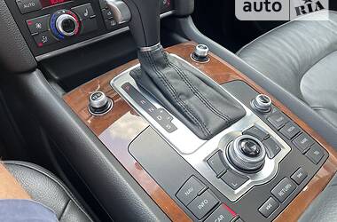 Внедорожник / Кроссовер Audi Q7 2011 в 