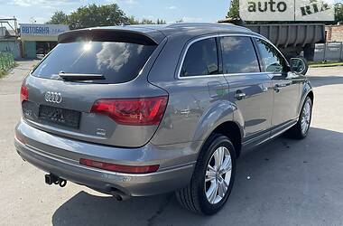 Внедорожник / Кроссовер Audi Q7 2011 в 
