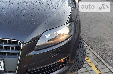 Внедорожник / Кроссовер Audi Q7 2007 в 