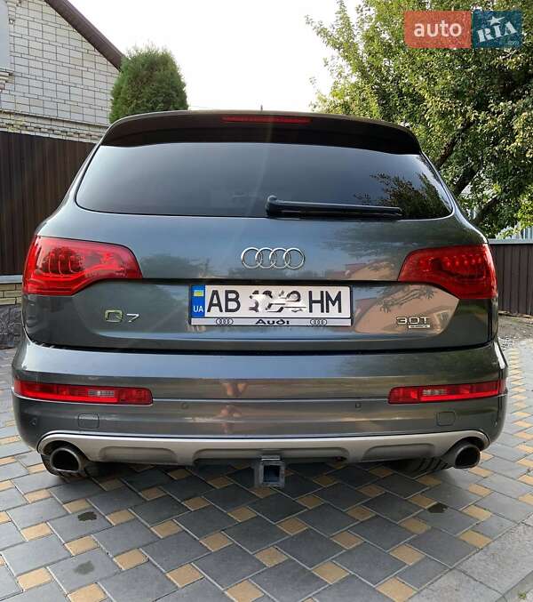 Позашляховик / Кросовер Audi Q7 2015 в Гайсину