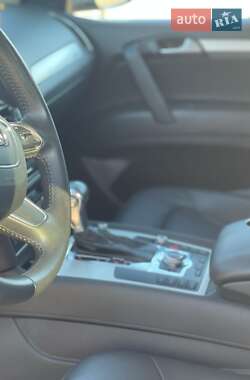 Внедорожник / Кроссовер Audi Q7 2012 в 