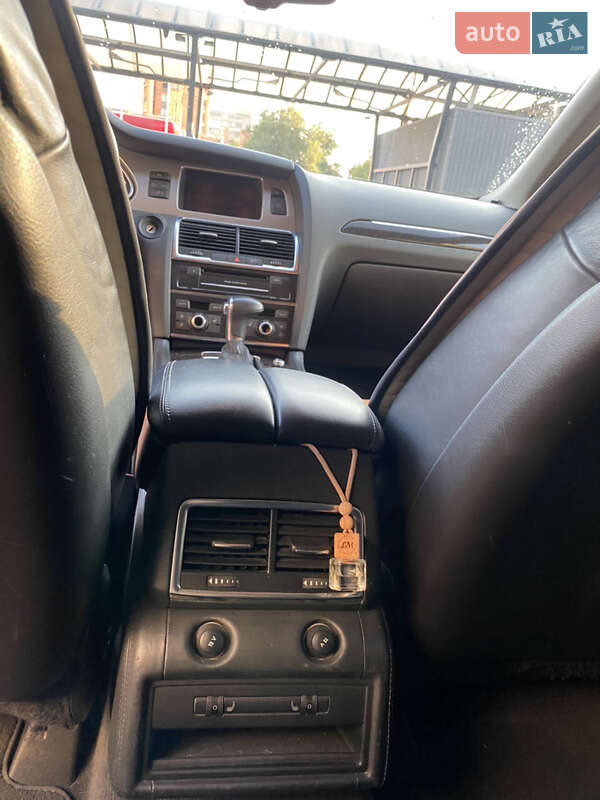 Внедорожник / Кроссовер Audi Q7 2012 в Днепре