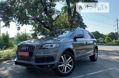 Позашляховик / Кросовер Audi Q7 2013 в Полтаві