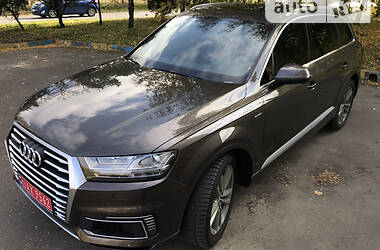 Внедорожник / Кроссовер Audi Q7 2016 в Луцке