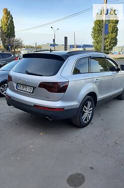 Внедорожник / Кроссовер Audi Q7 2007 в Глобине