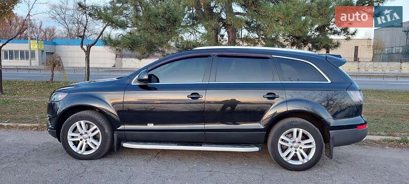Позашляховик / Кросовер Audi Q7 2008 в Дніпрі