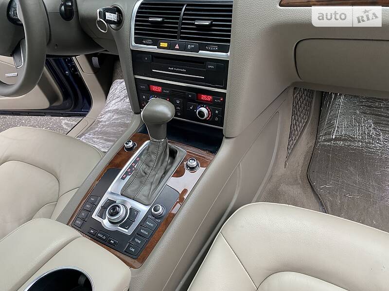 Внедорожник / Кроссовер Audi Q7 2012 в Киеве