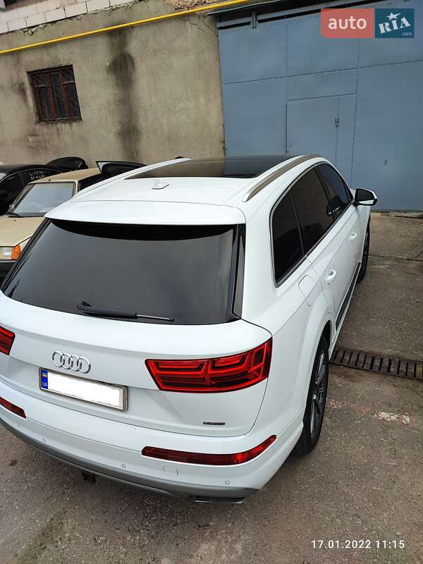 Позашляховик / Кросовер Audi Q7 2018 в Одесі