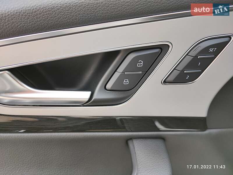 Позашляховик / Кросовер Audi Q7 2018 в Одесі