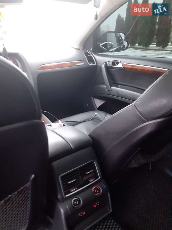 Позашляховик / Кросовер Audi Q7 2014 в Рівному