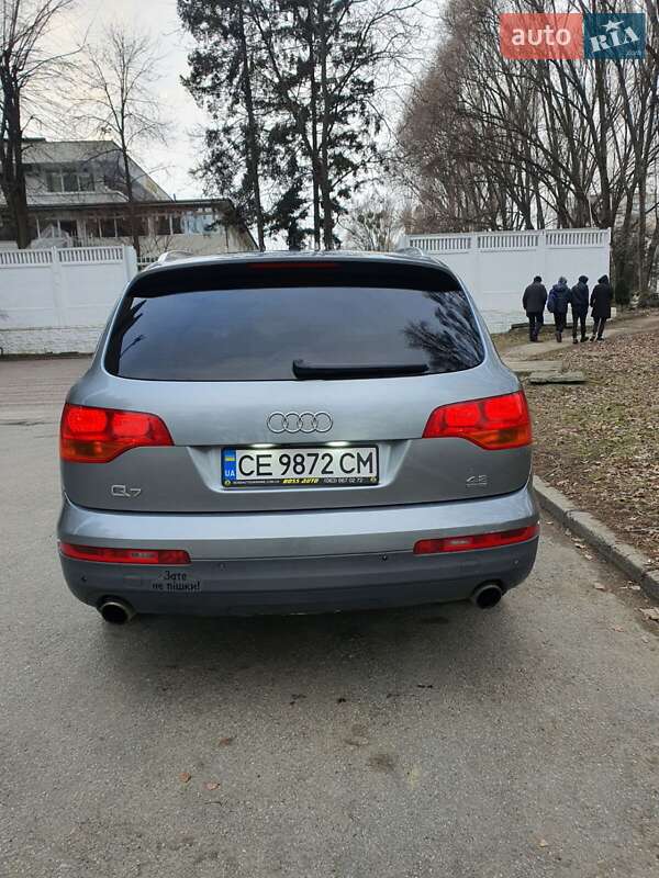 Внедорожник / Кроссовер Audi Q7 2007 в Черновцах