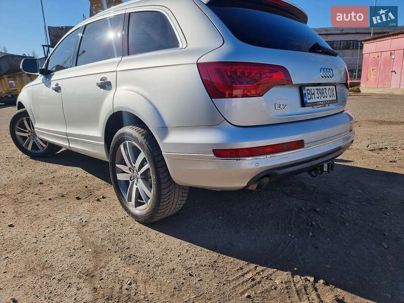 Позашляховик / Кросовер Audi Q7 2011 в Одесі