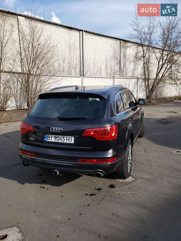 Внедорожник / Кроссовер Audi Q7 2014 в Киеве