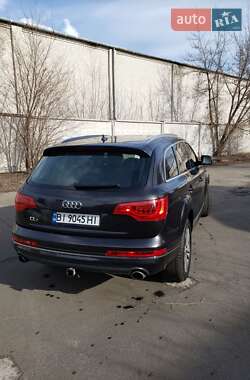 Позашляховик / Кросовер Audi Q7 2014 в 