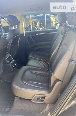Универсал Audi Q7 2011 в 