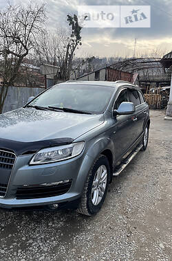 Позашляховик / Кросовер Audi Q7 2008 в Чернівцях