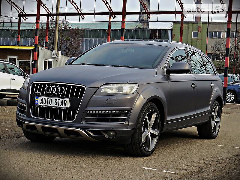 Позашляховик / Кросовер Audi Q7 2012 в 