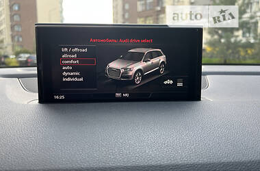 Внедорожник / Кроссовер Audi Q7 2017 в 