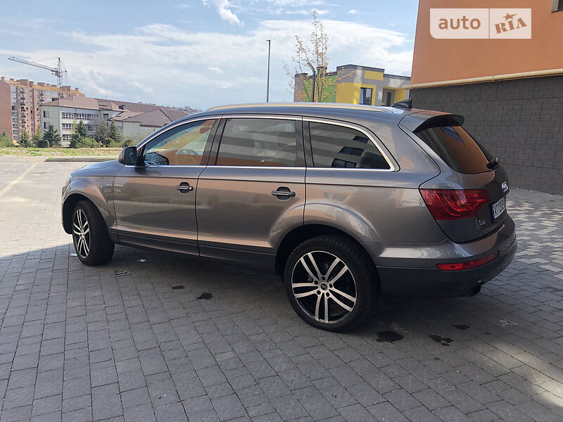 Позашляховик / Кросовер Audi Q7 2012 в Івано-Франківську
