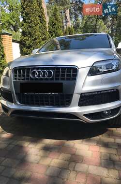 Внедорожник / Кроссовер Audi Q7 2013 в 