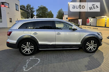 Позашляховик / Кросовер Audi Q7 2009 в 