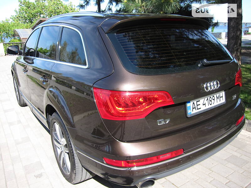 Позашляховик / Кросовер Audi Q7 2014 в Дніпрі