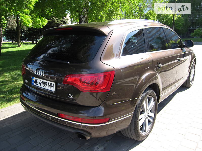 Позашляховик / Кросовер Audi Q7 2014 в Дніпрі