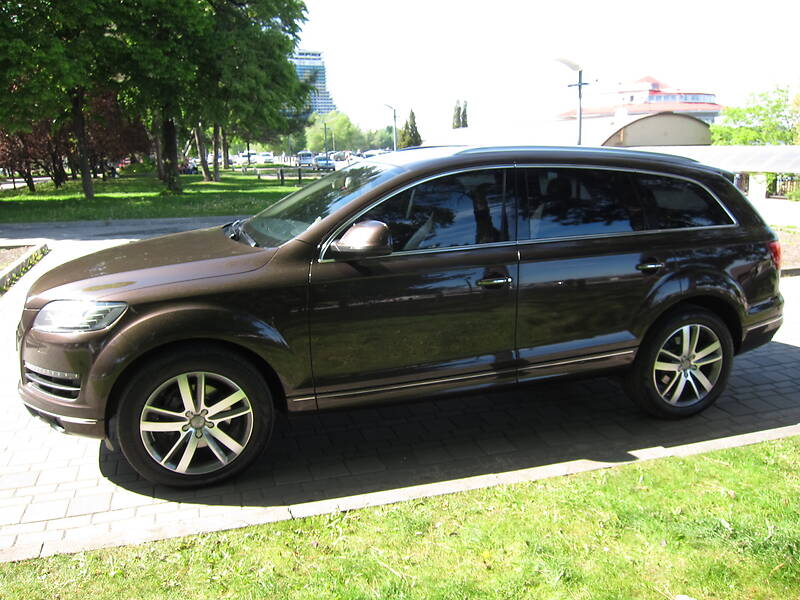 Позашляховик / Кросовер Audi Q7 2014 в Дніпрі