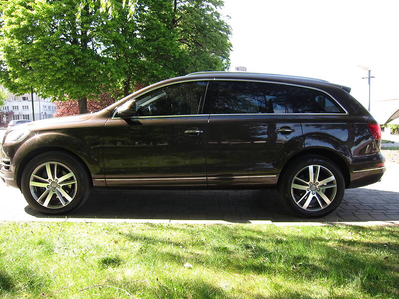 Позашляховик / Кросовер Audi Q7 2014 в Дніпрі