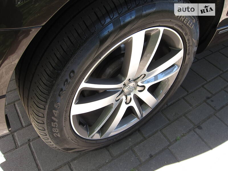 Позашляховик / Кросовер Audi Q7 2014 в Дніпрі