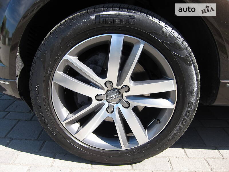 Позашляховик / Кросовер Audi Q7 2014 в Дніпрі