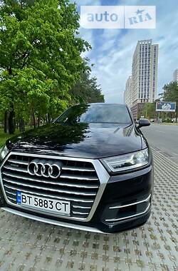 Внедорожник / Кроссовер Audi Q7 2019 в Киеве