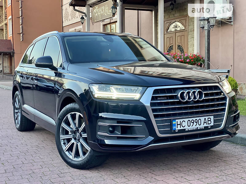 Внедорожник / Кроссовер Audi Q7 2017 в 
