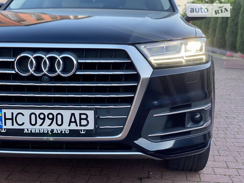 Внедорожник / Кроссовер Audi Q7 2017 в Стрые