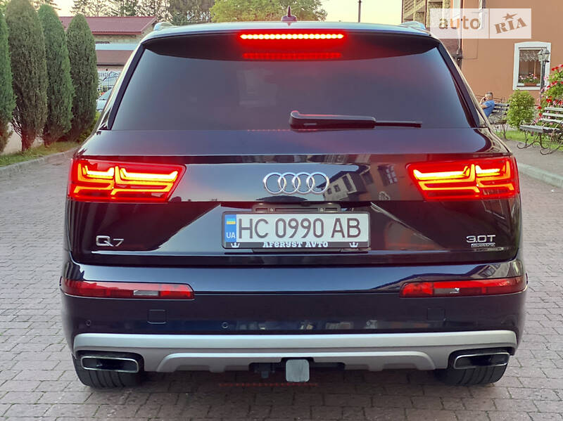 Внедорожник / Кроссовер Audi Q7 2017 в Стрые